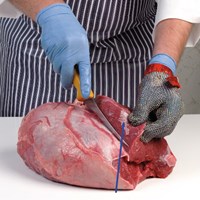 Thick Flank – seam cut - Mini Joints ‘Centre Cut’ Meat Cut Spec Step 2